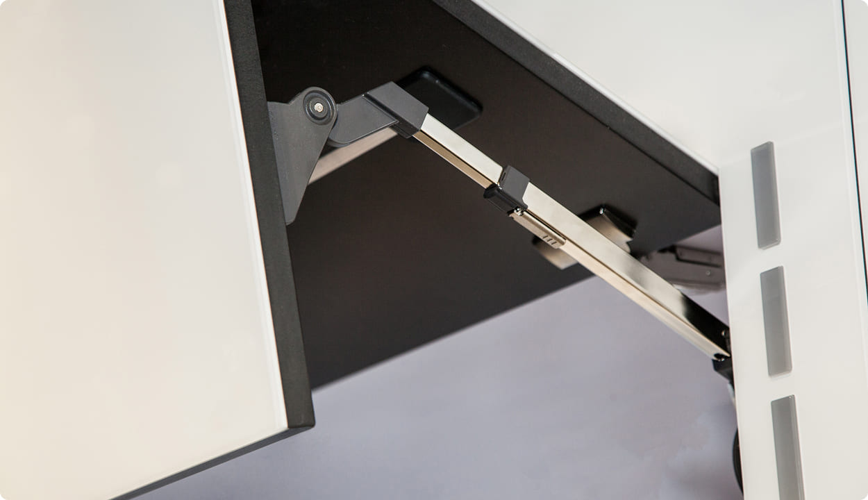 {{ images.DSpnpebvva.alt }}