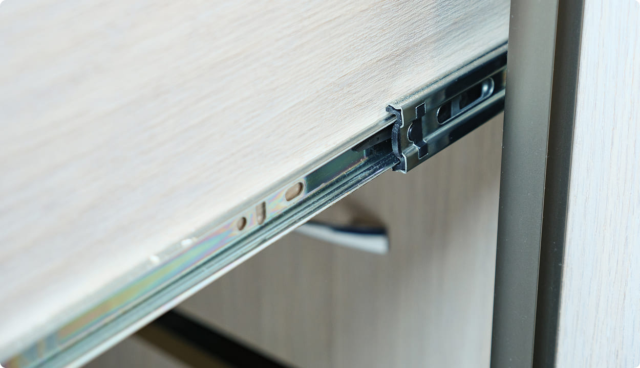 {{ images.hkhWNvWMmA.alt }}