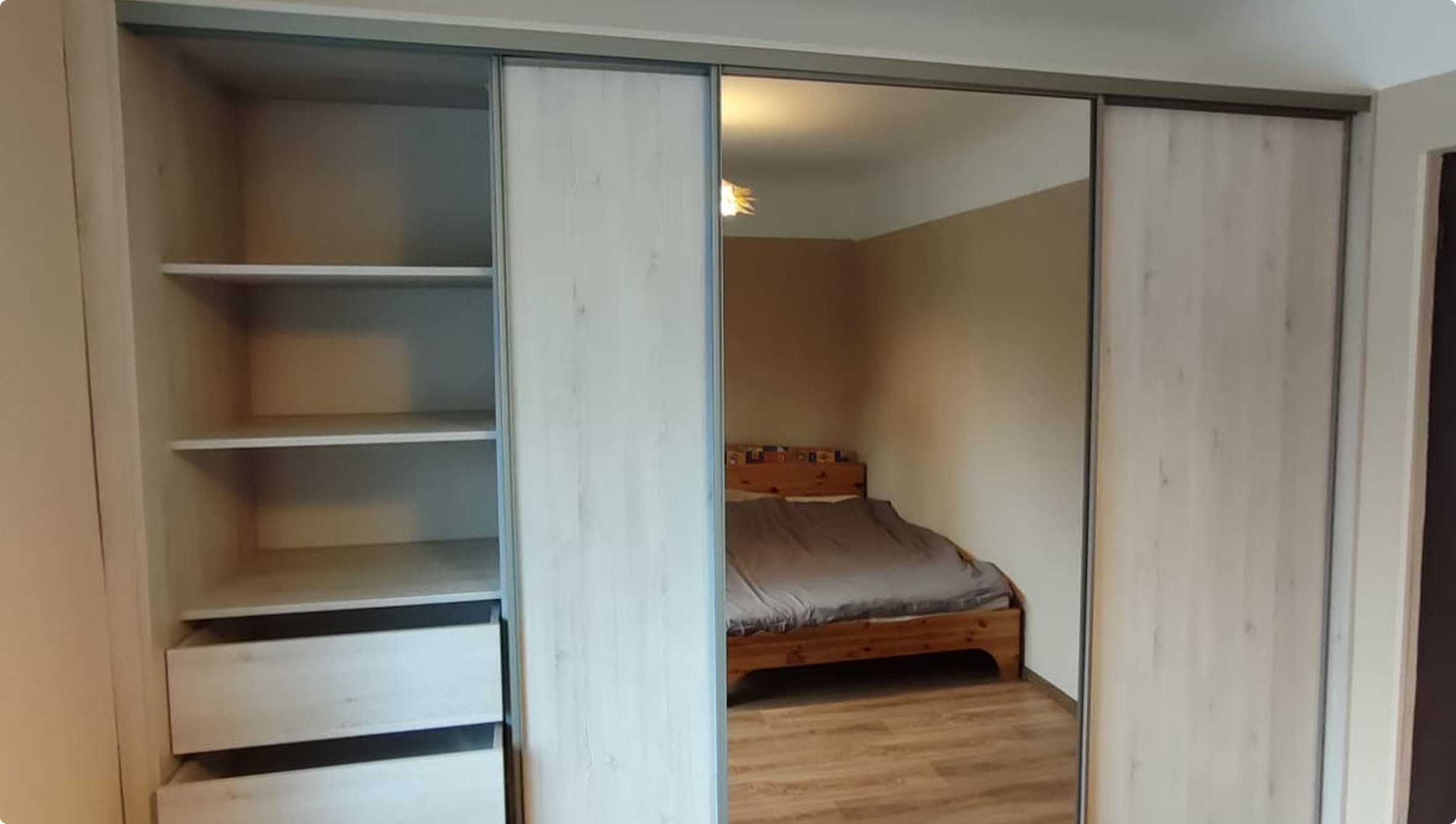 {{ images.RqHfYlxTqT.alt }}