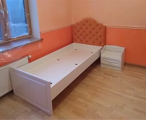 Gulta uz pasūtījumu (MDF, āda)